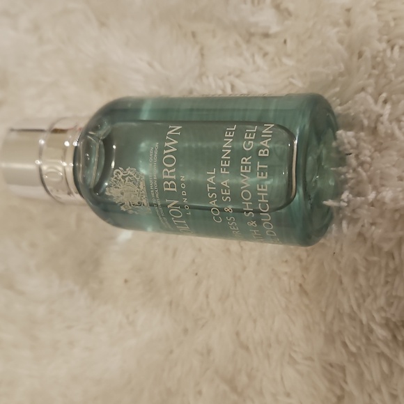 NWT Beauty Bundle. 6 Pieces - Picture 6 of 7